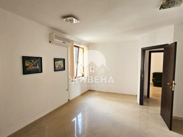 Дава се под наем Офис в Варна, Бизнес хотел - 60 кв.м за 485 € - Снимка #1
