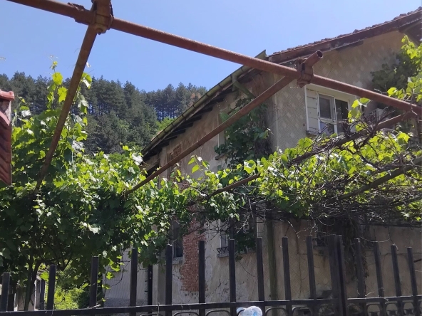 Къща в Сапарева баня - 210 кв.м за 389 €/кв.м - Снимка #1