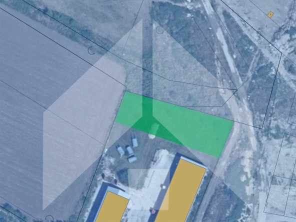 Парцел в Нови пазар - 1800 кв.м за 29 €/кв.м - Снимка #1