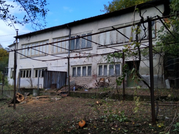 Къща в с. Пиперево, Област Кюстендил - 240 кв.м за 245 €/кв.м - Снимка #1