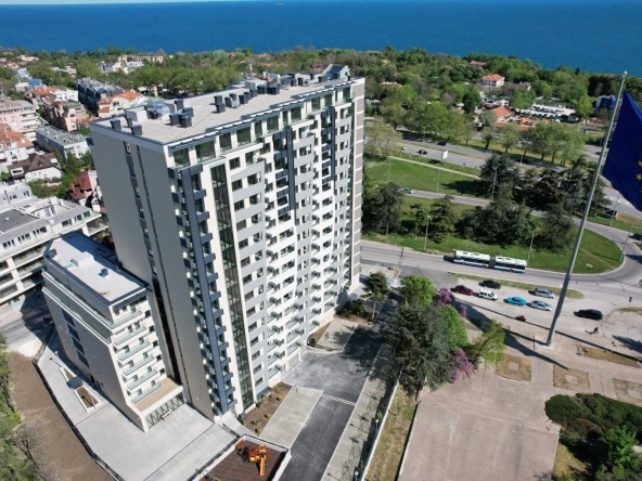 Дава се под наем Двустаен апартамент в Варна, Бриз - 75 кв.м за 969 € - Снимка #1