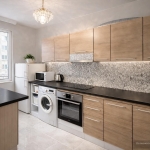 Дава се под наем Тристаен апартамент в Пловдив, Център - 100 кв.м за 448.8 € - Снимка #1