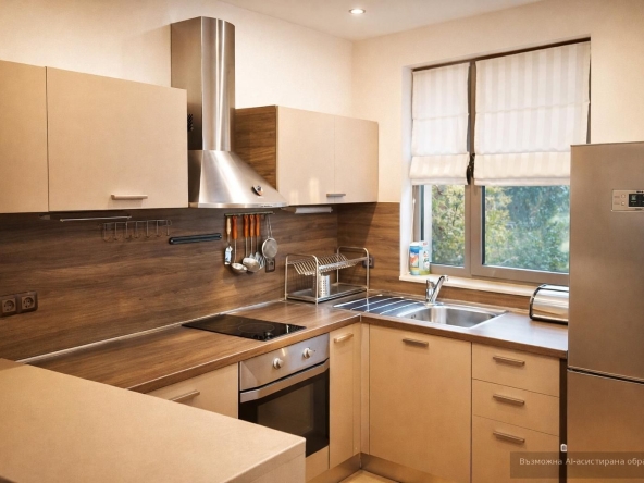 Дава се под наем Тристаен апартамент в Пловдив, Кършияка - 110 кв.м за 698.19 € - Снимка #1