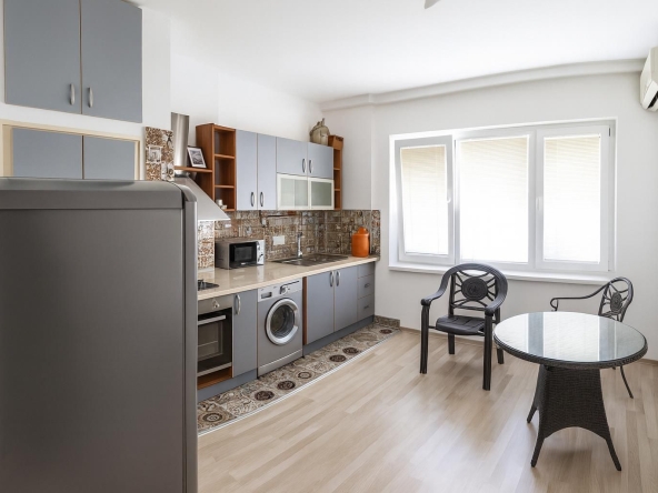 Дава се под наем Двустаен апартамент в Пловдив, Център - 70 кв.м за 450 € - Снимка #1