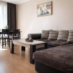 Дава се под наем Тристаен апартамент в Пловдив, Център - 85 кв.м за 648.21 € - Снимка #1