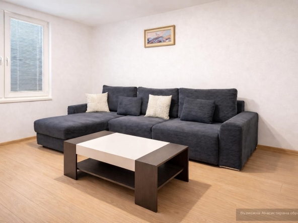 Дава се под наем Тристаен апартамент в Пловдив, Център - 92 кв.м за 478.38 € - Снимка #1