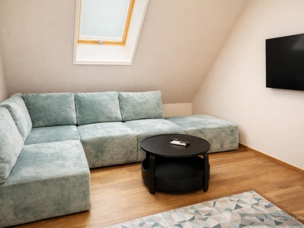 Дава се под наем Двустаен апартамент в Пловдив, Център - 60 кв.м за 648.21 € - Снимка #1