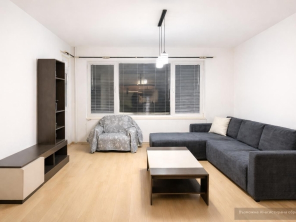 Дава се под наем Тристаен апартамент в Пловдив, Център - 92 кв.м за 478.38 € - Снимка #1