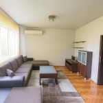 Дава се под наем Тристаен апартамент в Пловдив, Младежки Хълм - 90 кв.м за 600 € - Снимка #1