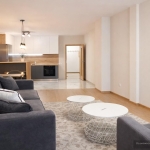 Дава се под наем Двустаен апартамент в Пловдив, Кършияка - 75 кв.м за 598.23 € - Снимка #1