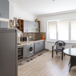 Дава се под наем Тристаен апартамент в Пловдив, Център - 70 кв.м за 450 € - Снимка #1