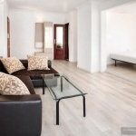 Дава се под наем Двустаен апартамент в Пловдив, Център - 60 кв.м за 378.93 € - Снимка #1