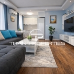 Дава се под наем Тристаен апартамент в Пловдив, Център - 75 кв.м за 648.21 € - Снимка #1