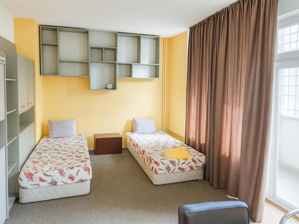 Дава се под наем Многостаен апартамент в Пловдив, Изгрев - 120 кв.м за 511 € - Снимка #1