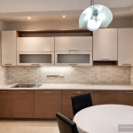 Дава се под наем Тристаен апартамент в Пловдив, Кючук Париж - 90 кв.м за 458.49 € - Снимка #1