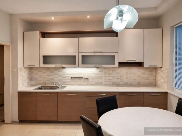 Дава се под наем Тристаен апартамент в Пловдив, Кючук Париж - 90 кв.м за 458.49 € - Снимка #1