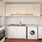 Дава се под наем Двустаен апартамент в Пловдив, Гагарин - 61 кв.м за 318.75 € - Снимка #1