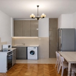 Дава се под наем Двустаен апартамент в София, Център - 65 кв.м за 647.19 € - Снимка #1