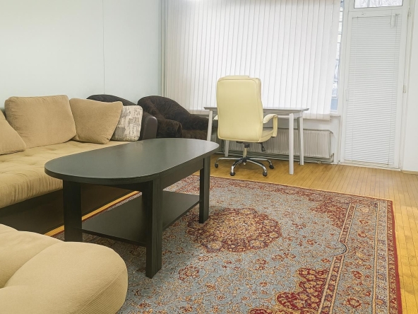 Дава се под наем Тристаен апартамент в Пловдив, Кършияка - 73 кв.м за 409 € - Снимка #1