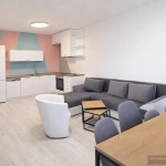 Дава се под наем Двустаен апартамент в Пловдив, Южен - 74 кв.м за 468.69 € - Снимка #1