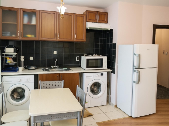 Дава се под наем Тристаен апартамент в Пловдив, Център - 65 кв.м за 382.5 € - Снимка #1