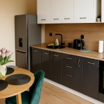 Дава се под наем Тристаен апартамент в Пловдив, Кършияка - 106 кв.м за 550 € - Снимка #1