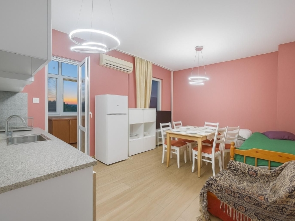 Дава се под наем Двустаен апартамент в Пловдив, Център - 70 кв.м за 382.5 € - Снимка #1