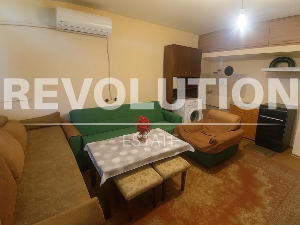 Дава се под наем Едностаен апартамент в Пловдив, Център - 25 кв.м за 255 € - Снимка #1