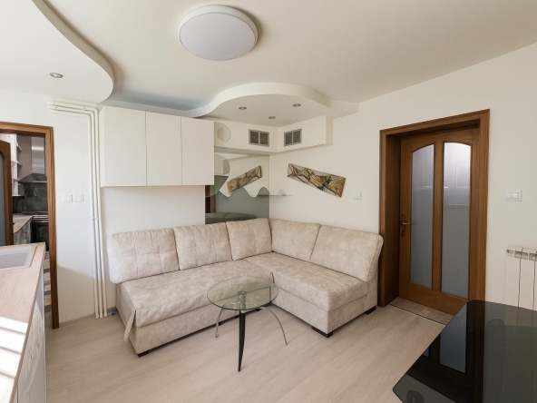 Дава се под наем Тристаен апартамент в Пловдив, Каменица 1 - 125 кв.м за 650 € - Снимка #1