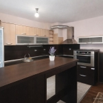 Дава се под наем Двустаен апартамент в Пловдив, Кючук Париж - 81 кв.м за 398.82 € - Снимка #1