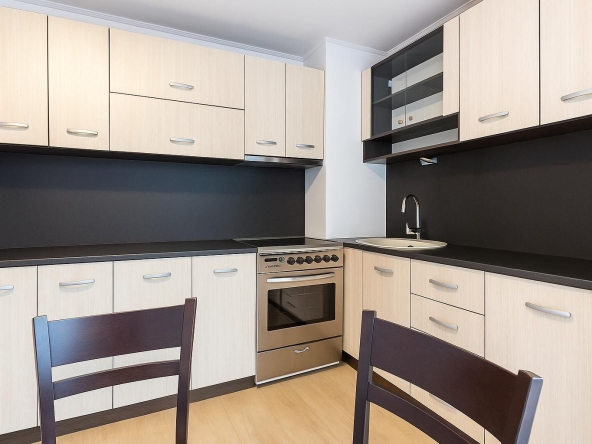 Дава се под наем Двустаен апартамент в Пловдив, Кършияка - 60 кв.м за 409 € - Снимка #1