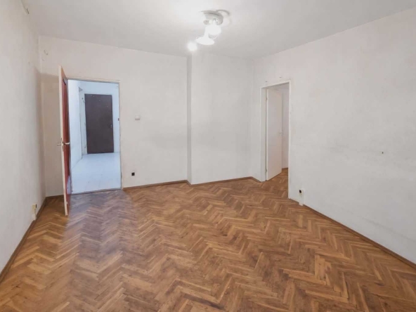 Тристаен апартамент в София, Младост 4 - 90 кв.м за 1247 €/кв.м - Снимка #1