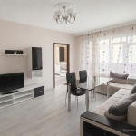 Дава се под наем Тристаен апартамент в Варна, Кайсиева градина - 85 кв.м за 648.21 € - Снимка #1