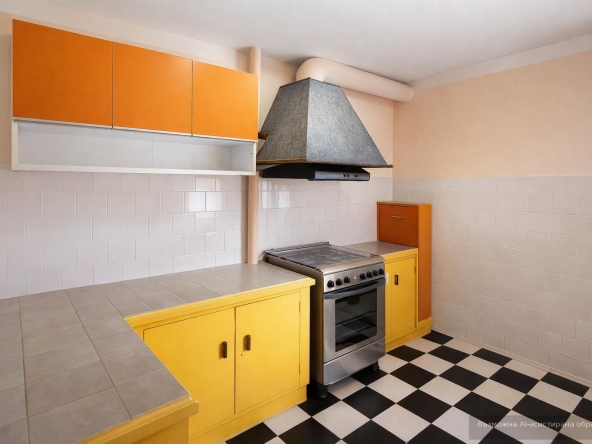 Дава се под наем Двустаен апартамент в Банкя - 70 кв.м за 648.21 € - Снимка #1