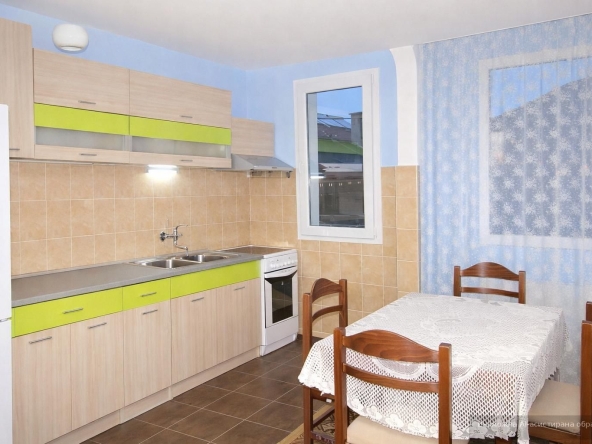Дава се под наем Къща в София, Враждебна - 130 кв.м за 697.17 € - Снимка #1