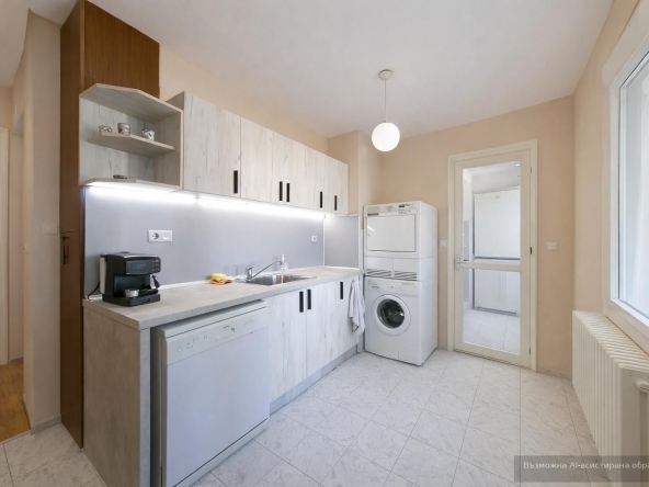 Дава се под наем Тристаен апартамент в Варна, Зимно кино Тракия - 90 кв.м за 548.25 € - Снимка #1