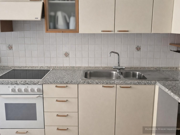 Дава се под наем Двустаен апартамент в София, Център - 55 кв.м за 598.23 € - Снимка #1
