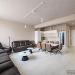 Дава се под наем Тристаен апартамент в Варна, Център - 120 кв.м за 1545.81 € - Снимка #1