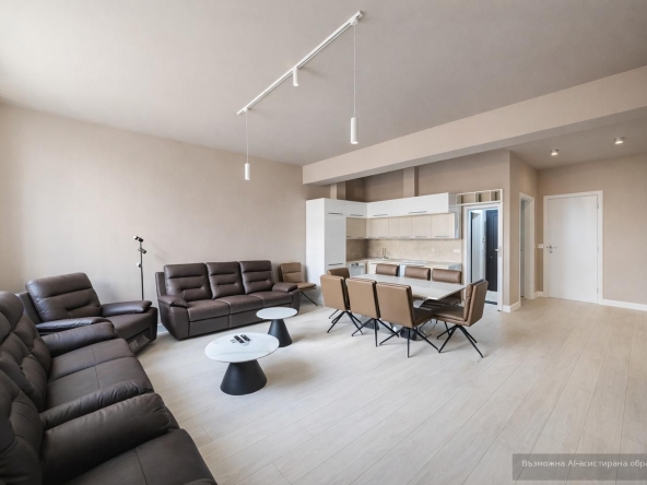 Дава се под наем Тристаен апартамент в Варна, Център - 120 кв.м за 1545.81 € - Снимка #1