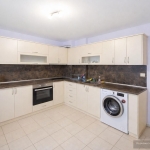 Дава се под наем Двустаен апартамент в София, Център - 67 кв.м за 598.23 € - Снимка #1