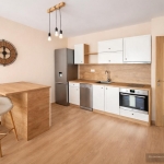 Дава се под наем Тристаен апартамент в Пловдив, Остромила - 98 кв.м за 598.23 € - Снимка #1