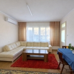 Дава се под наем Тристаен апартамент в Пловдив, Център - 130 кв.м за 498.27 € - Снимка #1