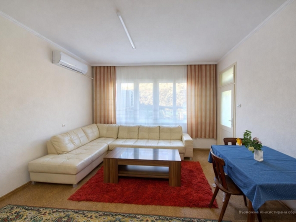 Дава се под наем Тристаен апартамент в Пловдив, Център - 130 кв.м за 498.27 € - Снимка #1