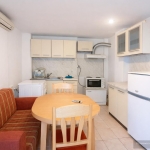 Дава се под наем Двустаен апартамент в Варна, Център - 45 кв.м за 378.93 € - Снимка #1