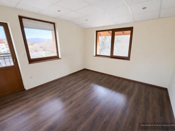 Дава се под наем Къща в с. Бистрица, Област София-град - 200 кв.м за 1445.85 € - Снимка #1