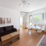 Дава се под наем Тристаен апартамент в Пловдив, Център - 73 кв.м за 598.23 € - Снимка #1