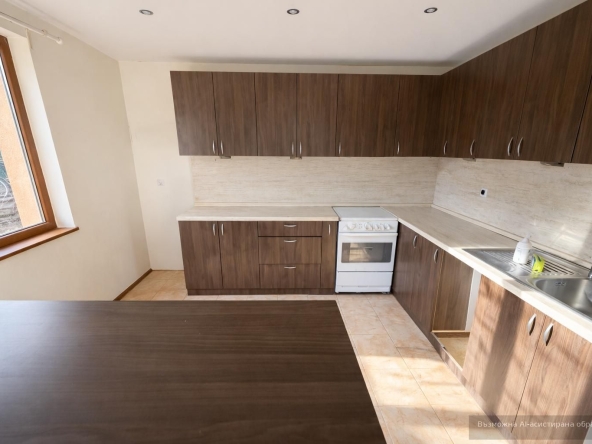 Дава се под наем Къща в с. Бистрица, Област София-град - 200 кв.м за 1445.34 € - Снимка #1