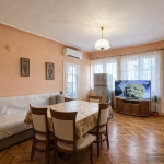 Тристаен апартамент в Пловдив, Център - 80 кв.м за 1467 €/кв.м - Снимка #1