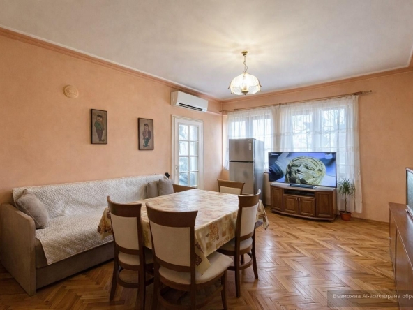 Тристаен апартамент в Пловдив, Център - 80 кв.м за 1467 €/кв.м - Снимка #1