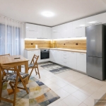 Дава се под наем Двустаен апартамент в Варна, Бриз - 75 кв.м за 598.23 € - Снимка #1